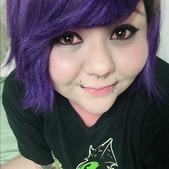 Meet your Posher, Lisa - Picture 1 of 4